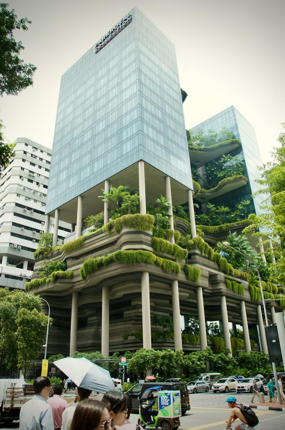 Commercial sustainable building